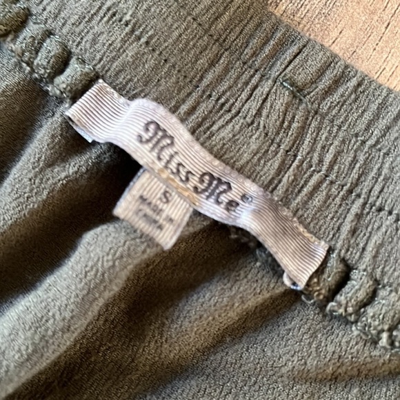 Army Green Floral Embroidered Off the Shoulder Top - Picture 6 of 10